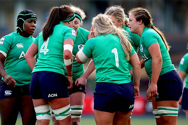 Ireland players talking during game